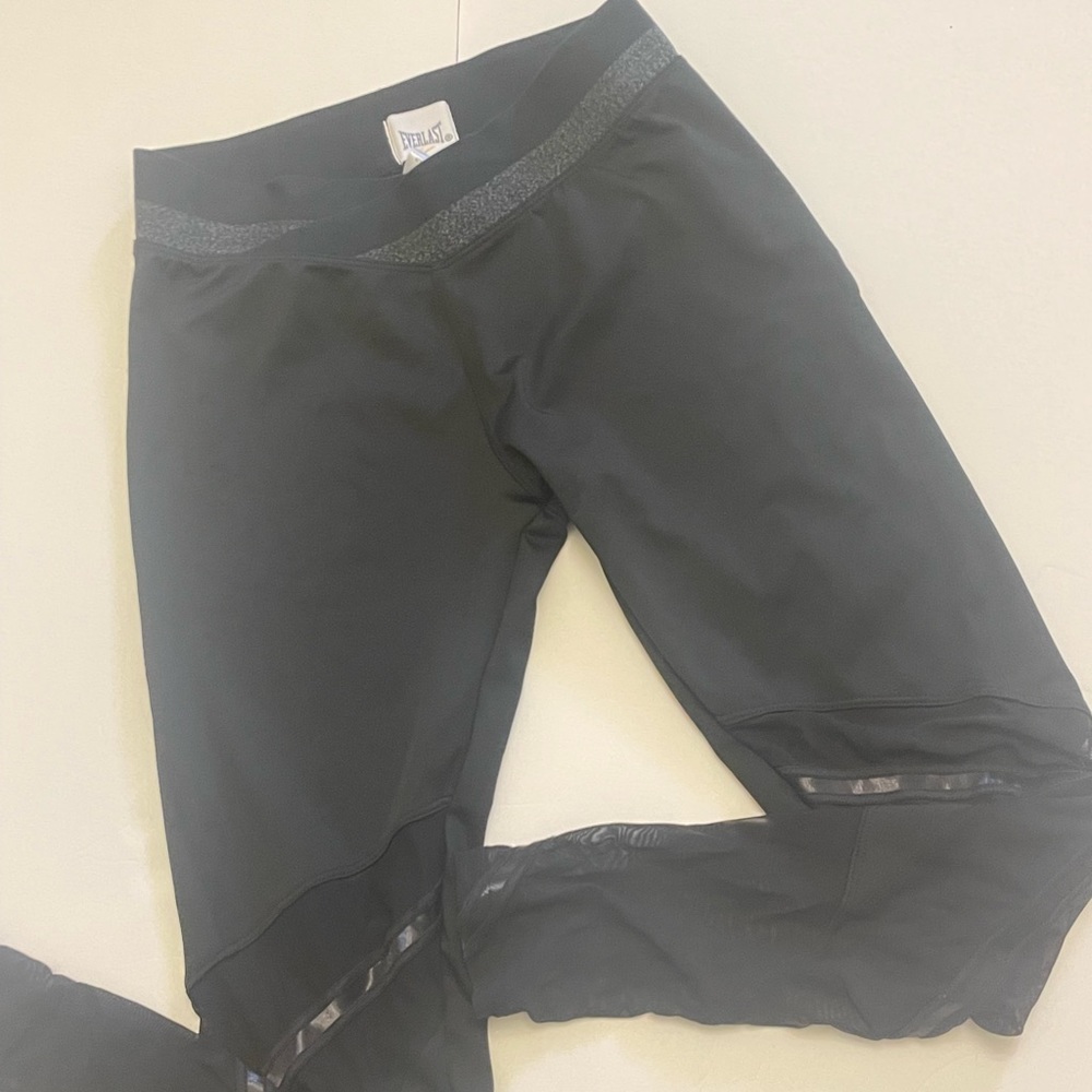 Black Everlast girls leggings medium 10/12 v waist, mesh bottoms